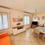 Appartamento Con Ampio Terrazzo Vista Mare