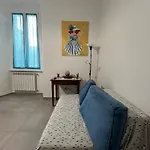 Peacocks Apartment