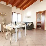 Dora'S Apartment