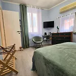 La Petite Maison
