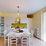 Pinko House By Bookinggardalake