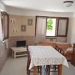 Isa- Holiday Home Il Pontile In Marina Di Massa, Apartments With Private Outdoor Area, Just 400 Meters From The Beach