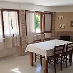 Isa- Holiday Home Il Pontile In Marina Di Massa, Apartments With Private Outdoor Area, Just 400 Meters From The Beach
