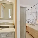 Maison Romantique