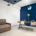 Blue Holiday - Brand New Apt On The Main Road