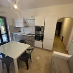 Residence Villa Claudia Con Giardino