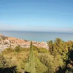 Panoramic Villa With Pool And Gym
