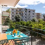 Sunny Flat