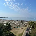 Nettuno Centro A 10 Mt Dal Mare Note Marine