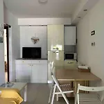 Piano Terra Vicino Alla Spiaggia