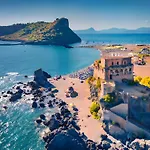 Casa Vista Mare Con Giardino