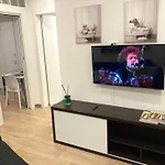 Hermes Apartment With Private Parking