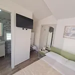 Scauri Rooms B&B