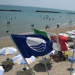 Ferienwohnung In Cupra Marittima Mit Pool