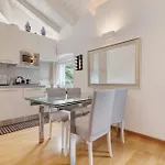 White Residence Apartment