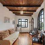 Teseo House - Lake View - Happy Rentals