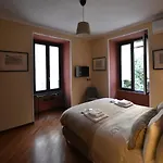 Tourist Nest
