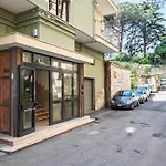 Via Domenico Fontana 81