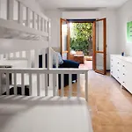 Cozy Apartment With Garden - Casetta Del Pescatore, Appartamento Intero