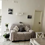 Sweet Home, Anacapri