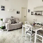 Sweet Home, Anacapri