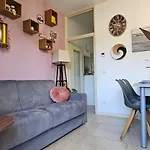 Relaxandsmilesalo'