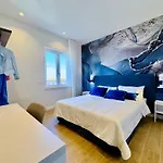 Yourhome - Il Pino Rooms & Apartment