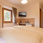 San Pietro Dolomiti Small Budget Hotel