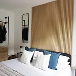Club Tropicana Boutique Apartments