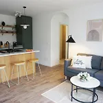 Club Tropicana Boutique Apartments