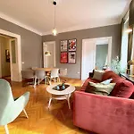 Triest Zentrum Vor Der Tuer