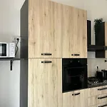 Mirea Domus, Traghetto, Bus, Stazione, Costiera 5 Min A Piedi, 6 Posti Letto
