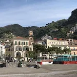 Karol Apartment In Minori Center