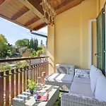 Alice House Terrace & Lake View - Happy Rentals