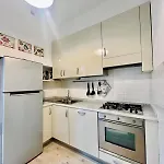 Charming Apartment Just Two Steps From The Sea