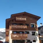 Exceptional Apartment In Livigno 65 M² With Parking Included
