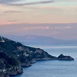 Praiano Villa Sleeps 5 Pool