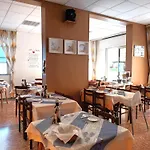 Hotel Lariana