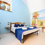 Sorrento Coast Villa With Garden For 9 Guests