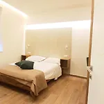 Leonardo Rooms