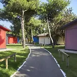 Belvilla By Oyo Baia Domizia Villaggio Camping C5