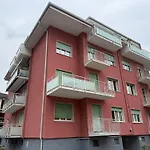 Casa Filippo Large 3 Room Apartment, Close To The Beach, Free Wifi Internet