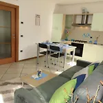 Apartment Mit 2 Schlafzimmern Und Balkon Bv2