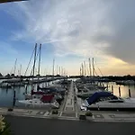 Scoglietto Fiumicino, Aperitivo E Colazione Incluse - Bici Comprese Nel Prezzo- Barca A Motore