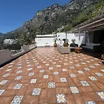 Casa Ella With Private Parking