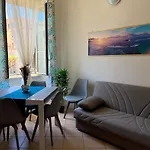Nimphaea Blue Apartment - Central Seaside Retreat - 50M From Beach