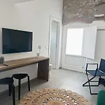Lavalehouse
