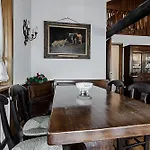 Luxury Apartment- Stunning Mountain View