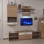 Toloma Apartment