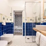 Yourhome - Lidia Rooms & Suites